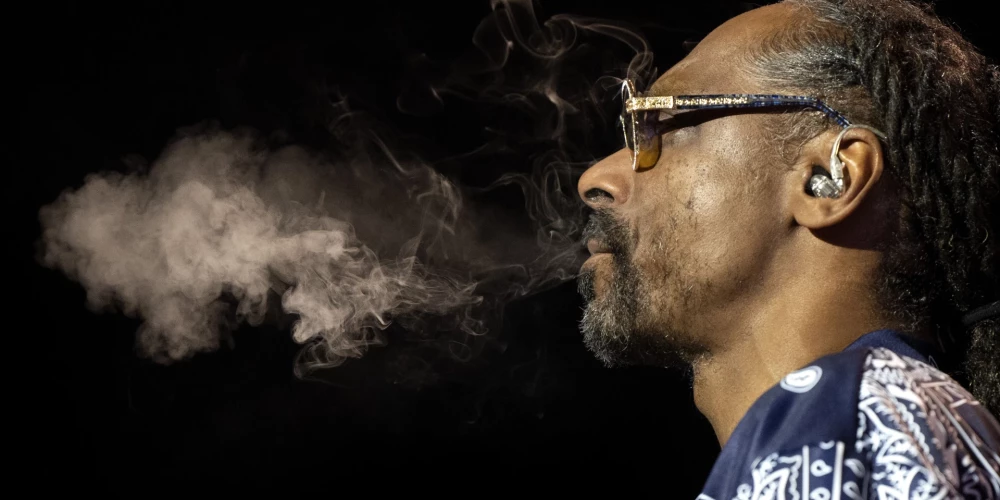 Snoop Dogg fani atsakās ticēt mūziķa paziņojumam, ka viņš atmetis zālītes smēķēšanu