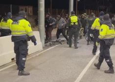 Nīralas robežkontroles punktā, vien dažas stundas pirms tā slēgšanas, no Krievijas puses ieradušies ap 30 agresīvi noskaņoti imigranti.