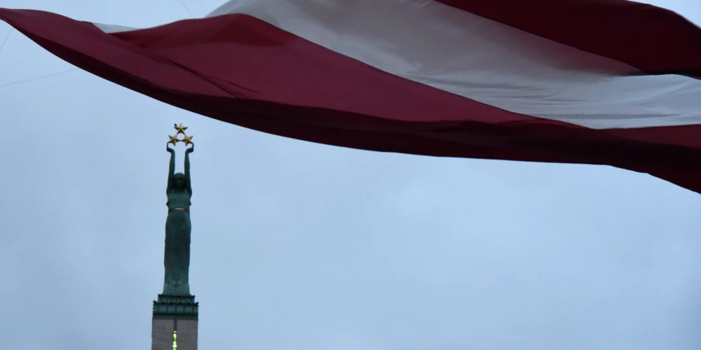 Latvijā ar vērienu svin valsts proklamēšanas 105.gadadienu
