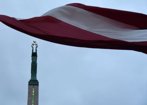 Latvijā ar vērienu svin valsts proklamēšanas 105.gadadienu
