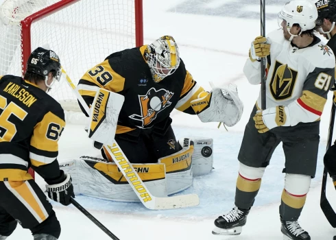 "Penguins" vārtsargs Nedeļkovičs pēc traumas atgriežas ar "sauso" maču pret čempioni "Golden Knights"
