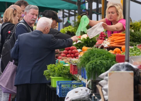 Vai Latvijai raksturīgajiem dārzeņiem, augļiem un ogām saglabās 5% PVN likmi?