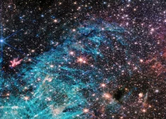 FOTO: attēls ar 500 000 zvaigznēm! Veba teleskops saskata līdz šim neredzētu zvaigžņu dzimšanu mūsu galaktikas centrā