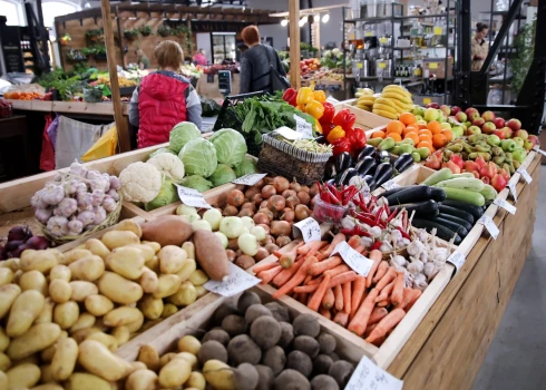 Lauksaimnieki kategoriski iebilst pret valdības ieceri palielināt PVN Latvijas dārzeņiem, augļiem un ogām 