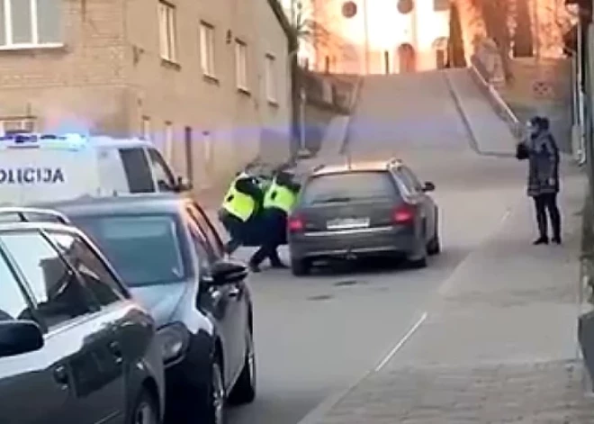 ВИДЕО: пьяный водитель протаранил полицейскую машину во время погони в Лудзе