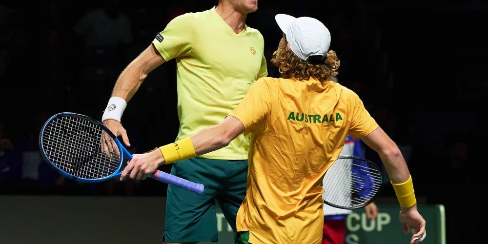 Austrālijas tenisisti nodrošina vietu Deivisa kausa pusfinālā