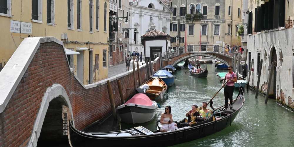 Venēcija ar nākamo gadu ievieš tūristu nodokli. No cik lielas summas kanālu pilsētas baudītājiem nāksies šķirties?