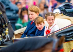 Заглянем в будущее! Как в 18 лет могут выглядеть дети принца Уильяма и принцессы Кэтрин?