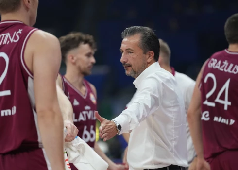 Neraugoties uz Lukas Banki bažām, Latvijas izlase ir gana labās pozīcijās, lai pirmo reizi kopš neatkarības atjaunošanas kvalificētos olimpiskajām spēlēm.