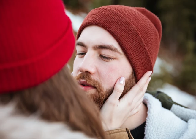 Tas attiecībās var radīt krīzi, ja viens visu laiku uzņemas iniciatīvu, jo vēlas iet, darīt, baudīt, bet otrs ir tikai kā patērētājs, kurš patiesībā labprātāk nedarītu neko. 