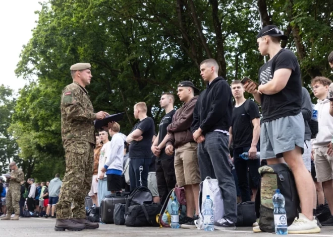 Армия как лотерея: перед очередным призывом Министерство обороны консультируется с Latvijas Loto