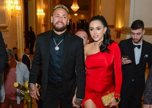 Neimars ar Brunu Bjankardi