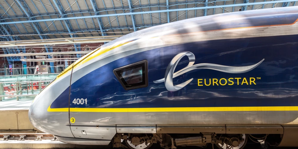 Lielbritānijā simtiem "Eurostar" pasažieru astoņas stundas iestrēguši vilcienā