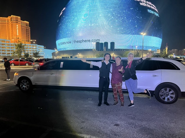 Pecolli ģimene Dantes dzimšanas dienā Lasvegasā.