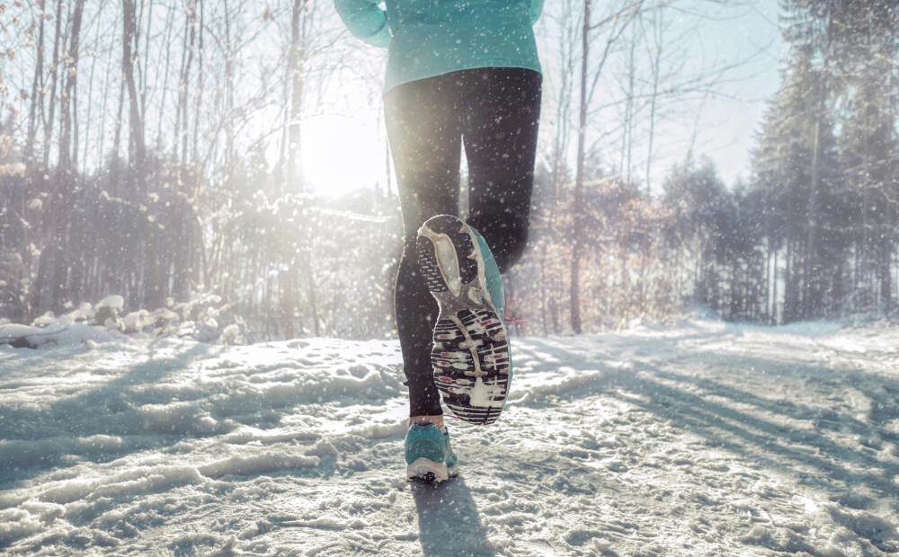 5 pārsteidzoši iemesli, kāpēc ziemas aukstumā ir vērts nodoties skriešanai
