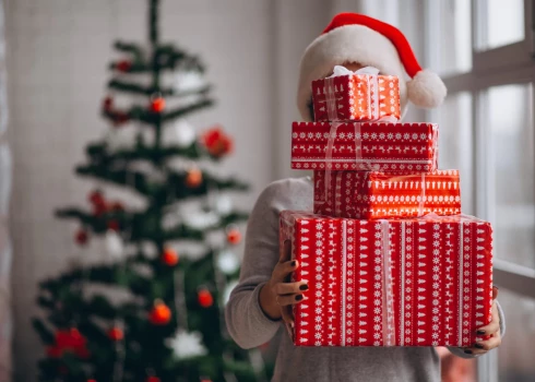 Близятся праздники: интересно, что чаще всего латвийцы будут покупать подарки в торговых центрах
