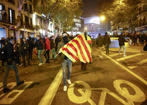 Spriež par Katalonijas likteni? Šveicē sākas Spānijas sociālistu un katalāņu nacionālistu slepenās sarunas