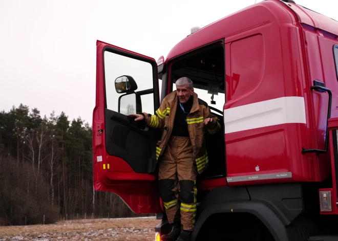 Svētdienas rītā ugunsgrēkā Rēzeknes novadā bojā gājis cilvēks