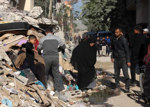 Izraēla bombardē Gazas joslu, "Hamas" izšauj raķetes uz Telavivu
