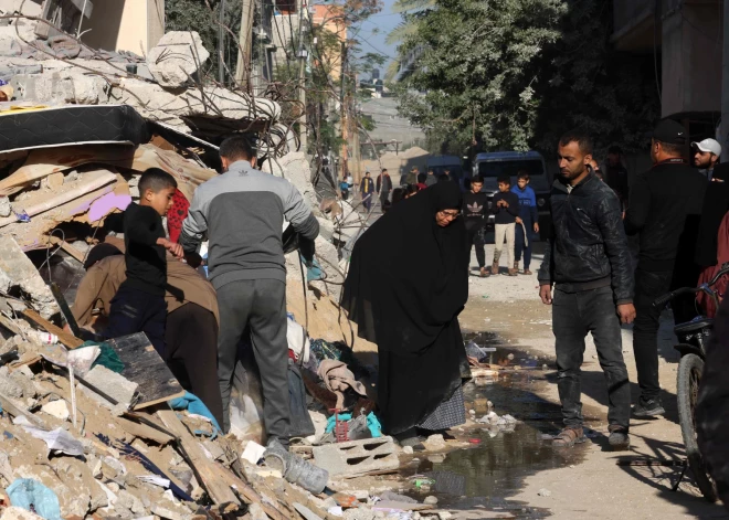 Izraēla bombardē Gazas joslu, "Hamas" izšauj raķetes uz Telavivu