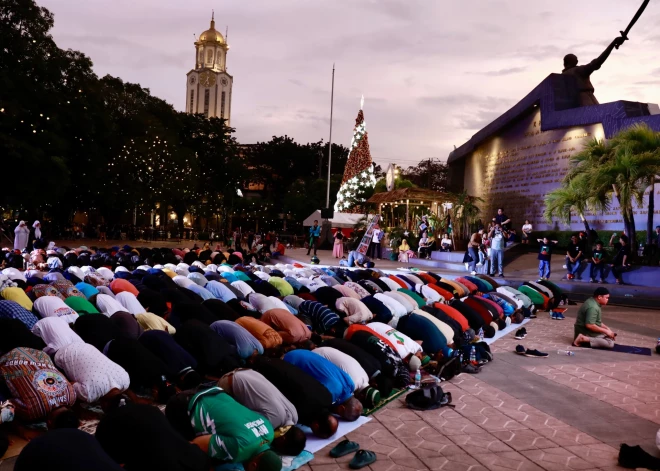 Filipīnās sprādzienā katoļu misē nogalināti četri cilvēki