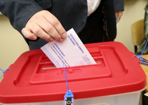 EP vēlēšanas jau pēc pusgada: asa konkurence JV iekšienē, konservatīvajā flangā un starp krieviski aģitējošajām partijām
