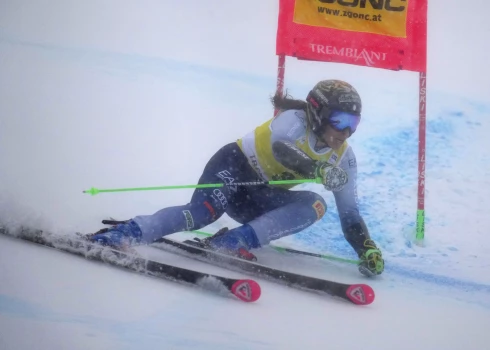 Brinjone izcīna otro uzvaru pēc kārtas Pasaules kausa sacensībās milzu slalomā