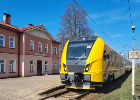 Недавно построенные платформы слишком широки для новых поездов? Ответ Latvijas dzelzceļš