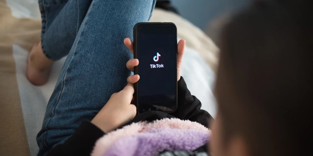 Mana 13 gadus vecā meita lejupielādēja "TikTok", un pēc sešiem mēnešiem viņa bija mirusi