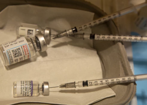 Уже скоро Латвия получит 221 000 доз вакцины от Covid-19