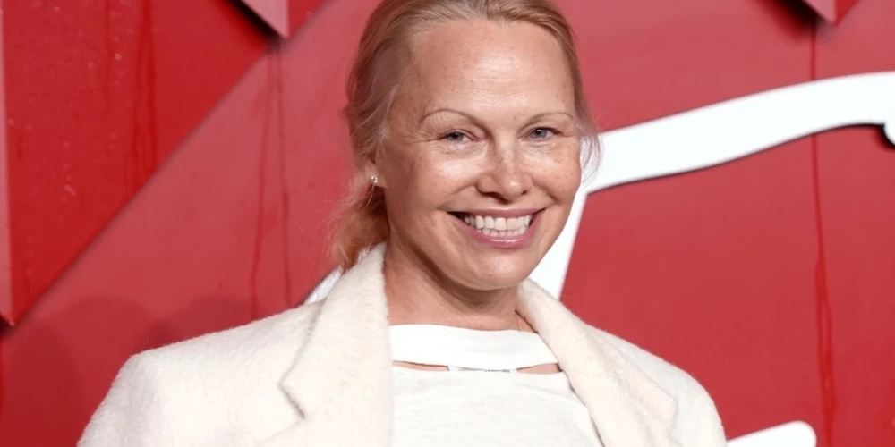 Памела Андерсон