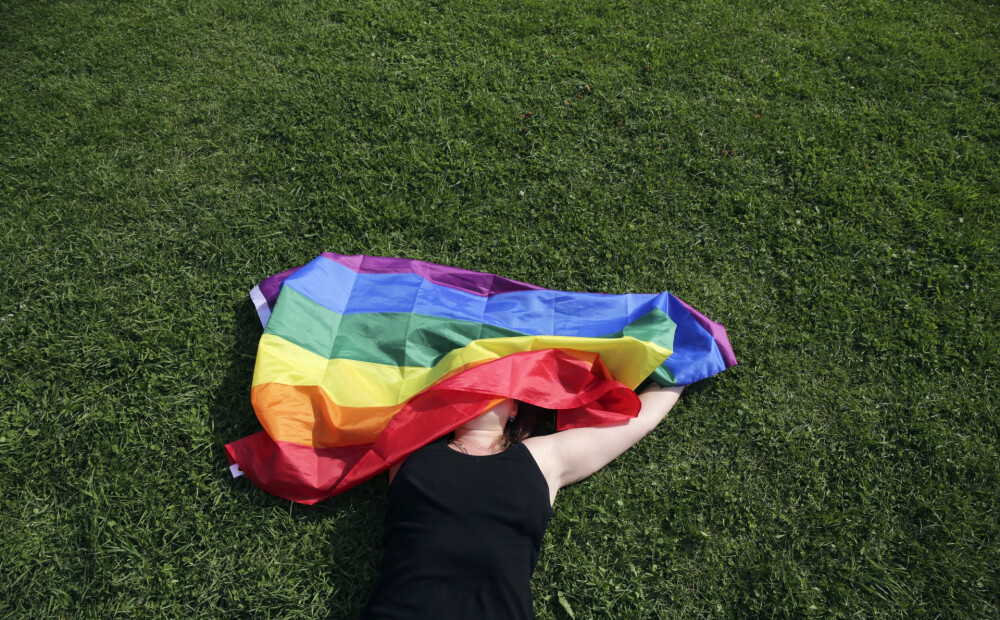 Nedroši un izolēti: Krievijas LGBT kopienas locekļu slepenā dzīve