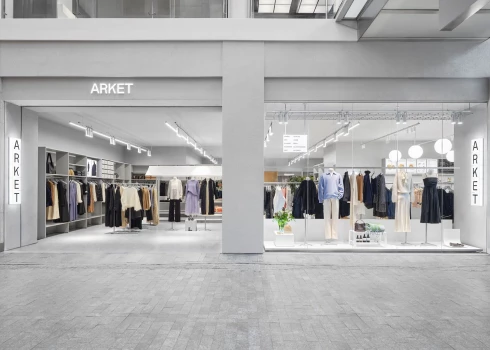 ARKET открывает первый магазин в Латвии: в предложении одежда и аксессуары для женщин, мужчин и детей