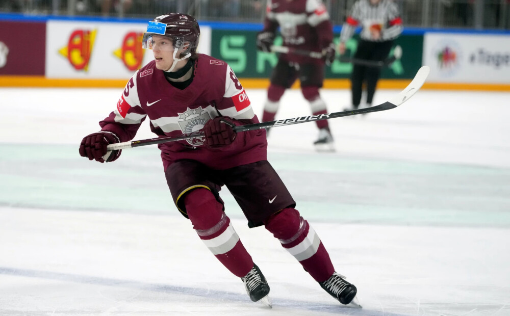 U-20 hokeja izlases kandidātu sarakstā iekļauts arī pasaules čempionāta bronzas medaļnieks Ločmelis