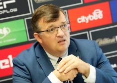 Kazakevičs neturpinās vadīt Latvijas futbola izlasi
