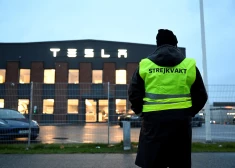 Zviedrijas tiesa noraida "Tesla" prasību pret streikotājiem