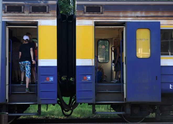 Jūrmalnieki varēs vilcienā braukt bez maksas