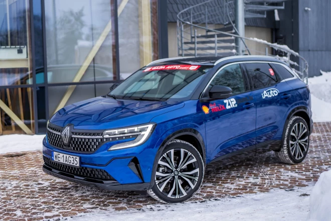 "Renault Austral".