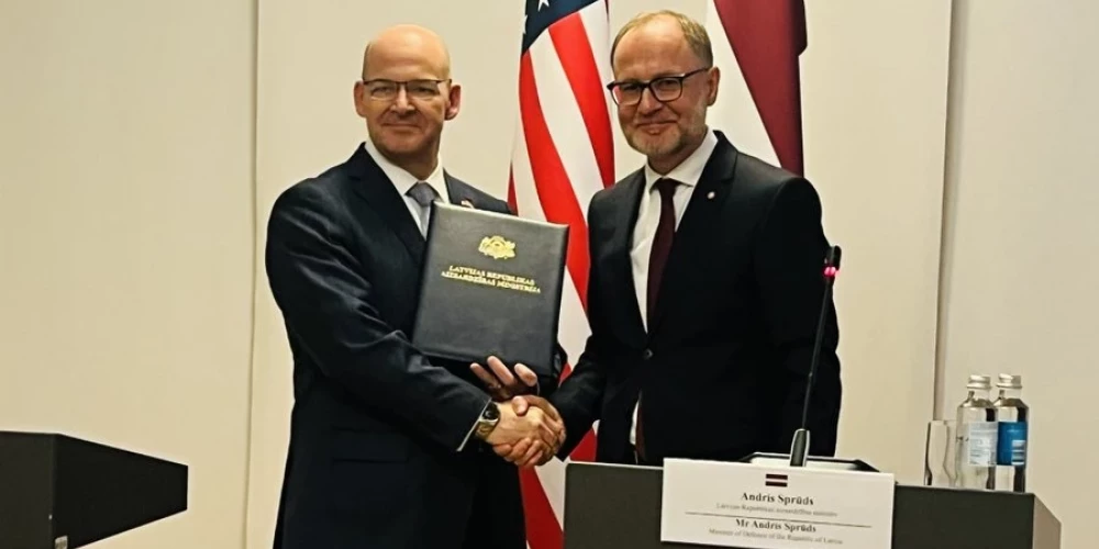 Latvija un ASV parakstījusi līgumu par pretkuģu raķešu iegādi