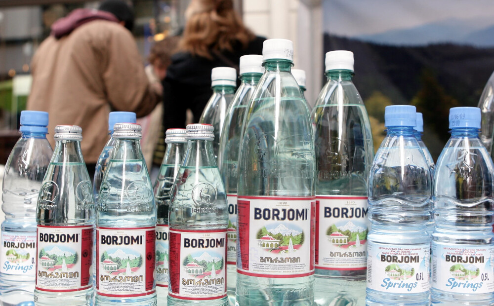 Prokuratūra pārbauda, cik likumīga ir “Borjomi” ūdens tirdzniecība Latvijā