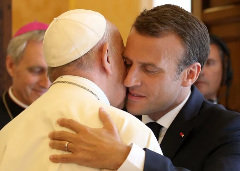 Francija cer, ka pāvests ieradīsies uz atjaunotās Parīzes Dievmātes katedrāles atklāšanu