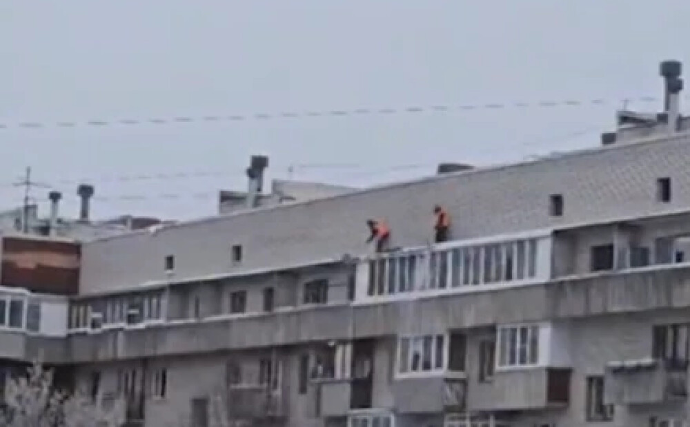 VIDEO: Soctīklus šokē Sanktpēterburgas sētnieki-kamikadzes