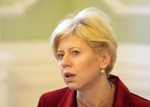 Министр образования Анда Чакша.