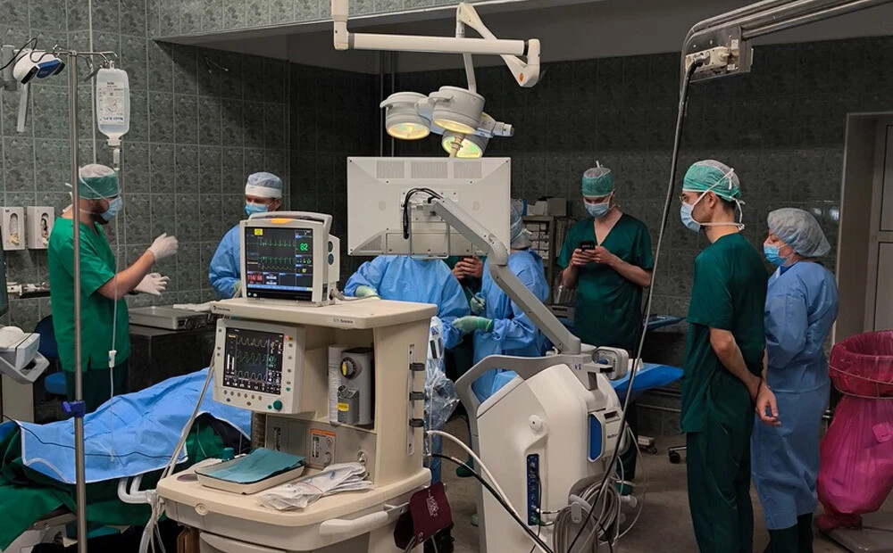 Stradiņa slimnīcā pirmo reizi Latvijā un Baltijā veikta unikāla sirds operācija