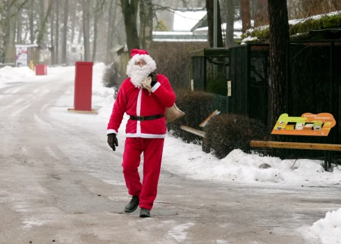 "Latvijas pasts" aicina laikus nosūtīt vēstuli Ziemassvētku vecītim Latvijā vai Santa Klausam Somijā
