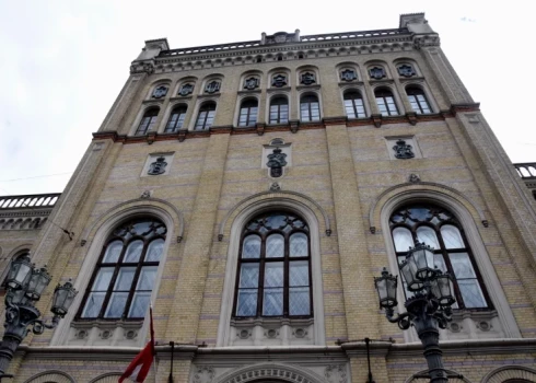Правительство примет решение о продаже зданий нескольких факультетов ЛУ, находящихся в центре Риги