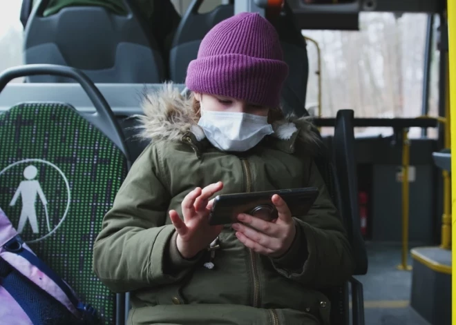 Attālināto mācību laikā skolēniem lielākās grūtības bijušas sevi motivēt, liecina dati