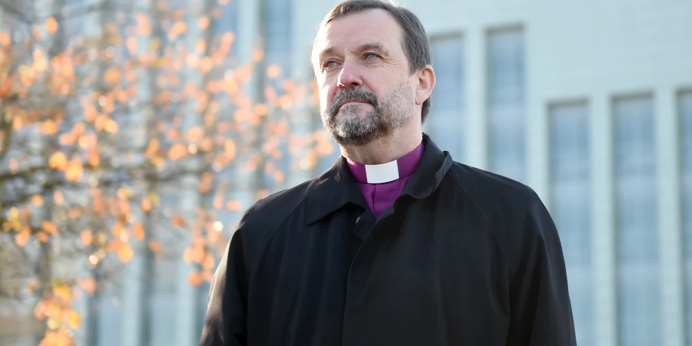 Глава лютеранской церкви в Латвии архиепископ Ванагс уходит на пенсию