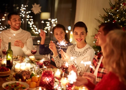 Новогоднее меню 2024: 3 блюда на праздничном столе для удачи и процветания