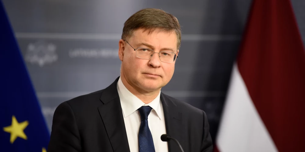 Dombrovskis atzīst iespēju kandidēt Eiropas Parlamenta vēlēšanās
